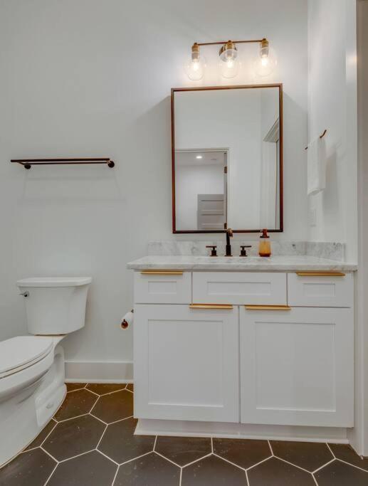 Luxury Downtown Nash/Roofdeck/11 Beds Villa Нашвил Екстериор снимка